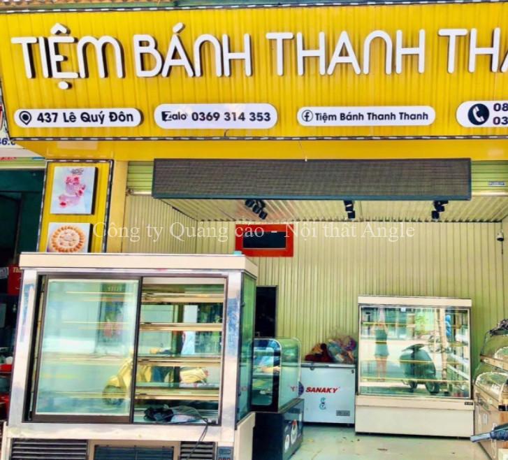 Bảng hiệu tiệm bánh